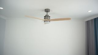 Ventilador de techo con aspas de madera y motor de CC en pulgadas