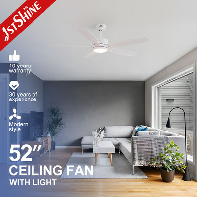 Buen precio Ventilador de techo LED moderno de 52 pulgadas con control remoto de 6 velocidades y aspas de ABS para sala de estar en línea